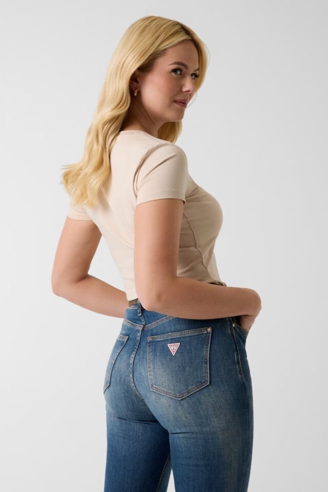 Guess Üçgen Logo Tişörtü Bej