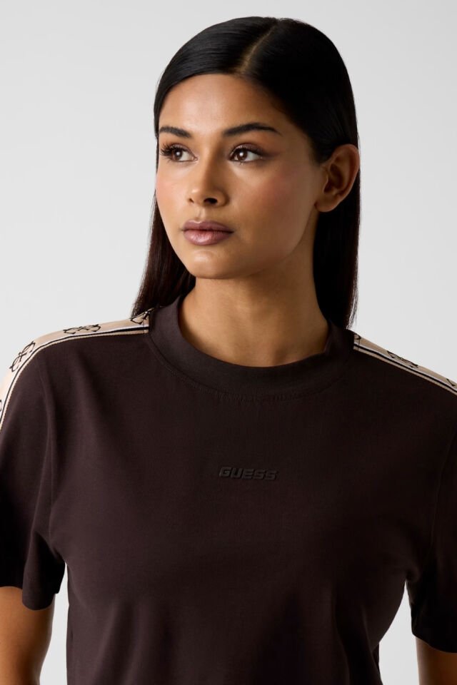 Guess Logolu Bantlı Kısa Tişört Koyu Kahverengi