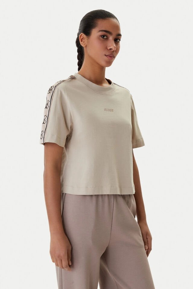 Guess Logolu Bantlı Kısa Tişört