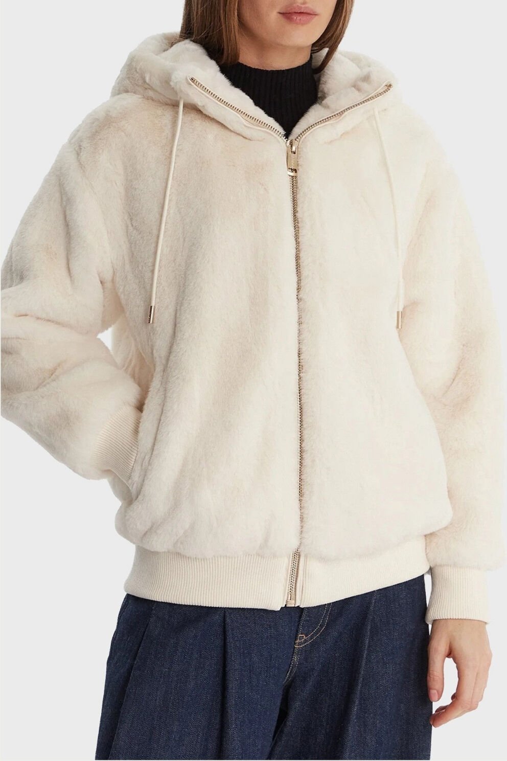 Guess Lucrezia Regular Fit Kapüşonlu Yaka Sırtta Logo Detaylı Bayan Mont