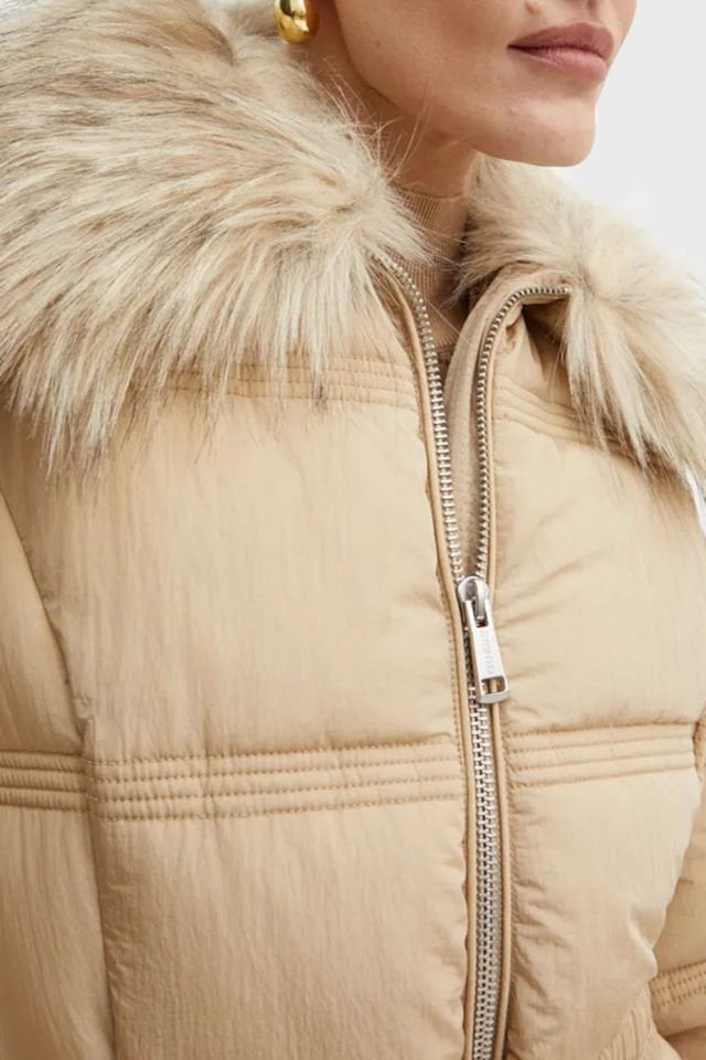 Guess Suni Kürk Yakalı Şişme Mont Bej