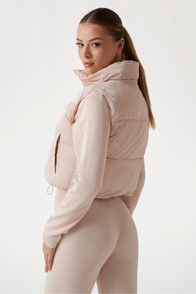 Guess Kolsuz Kısa Şişme Mont Pembe