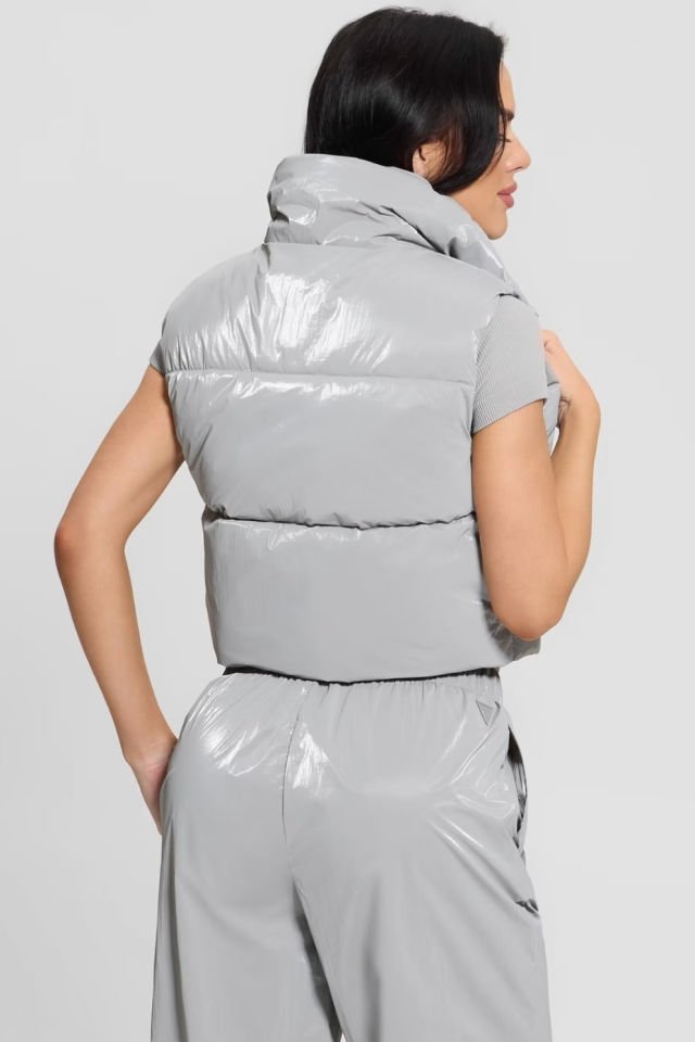 Guess Kolsuz Kısa Şişme Mont Gri