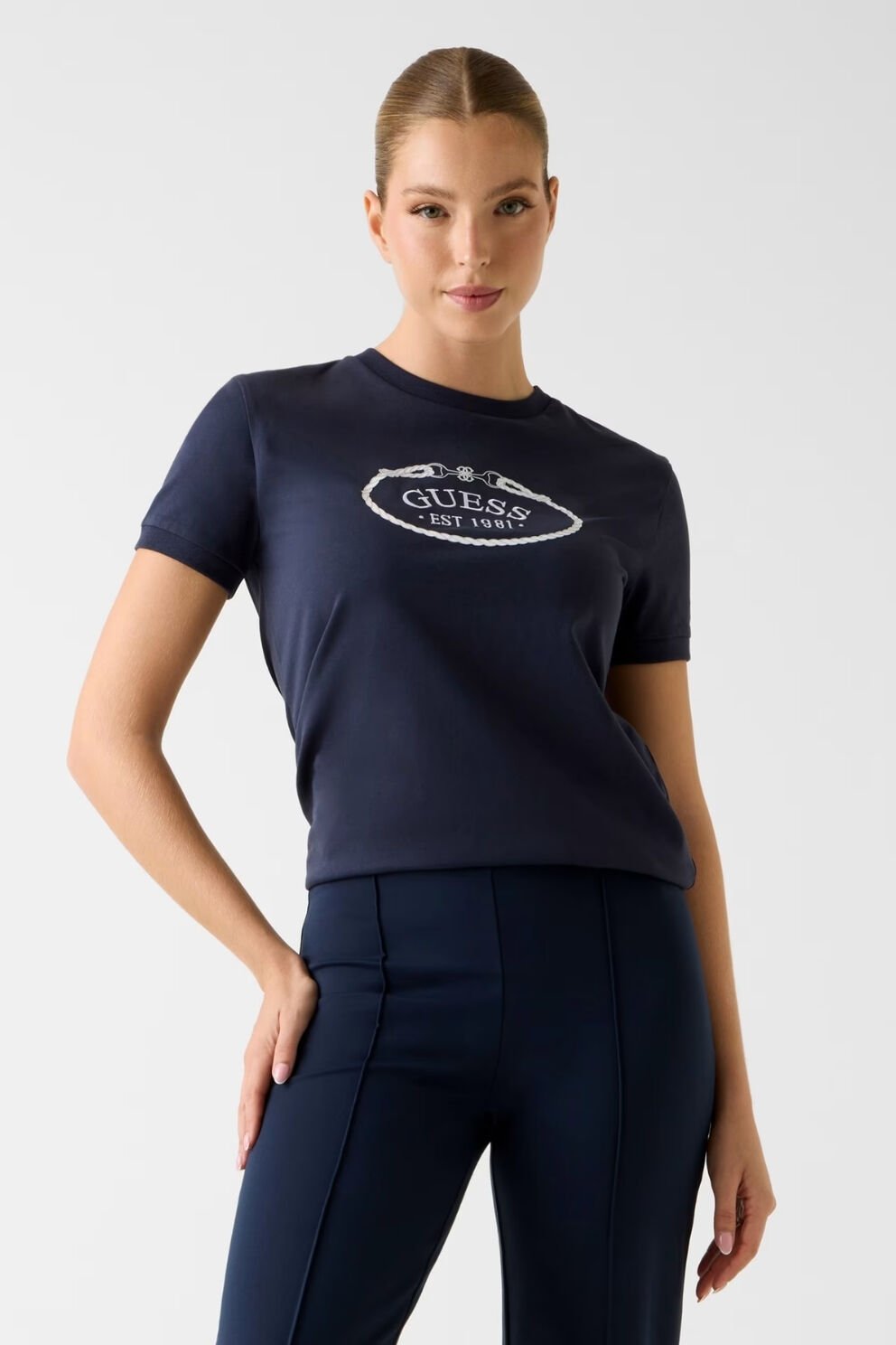 Guess  Ön Logolu Tişört Lacivert