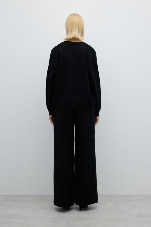 Roman İşleme Detaylı Triko Hırka Siyah