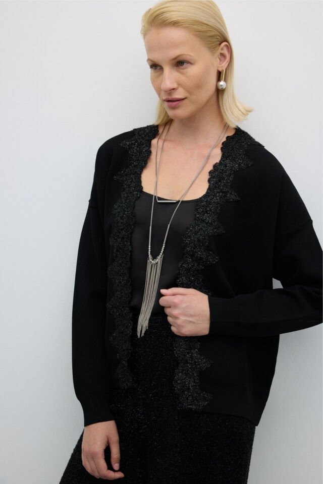 Roman İşleme Detaylı Triko Hırka Siyah