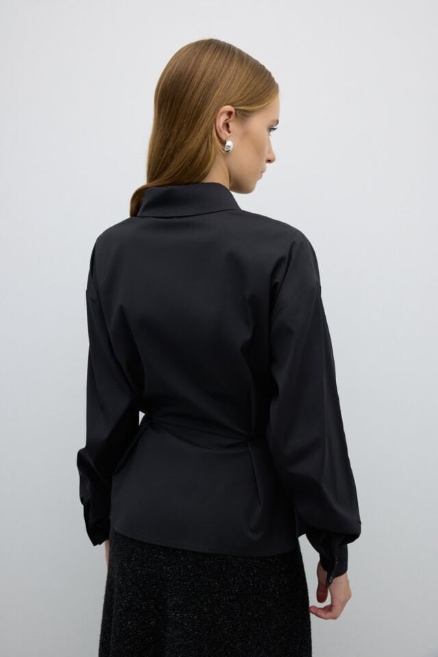 Roman Beli Bağlama Detaylı Uzun Kol Gömlek Siyah