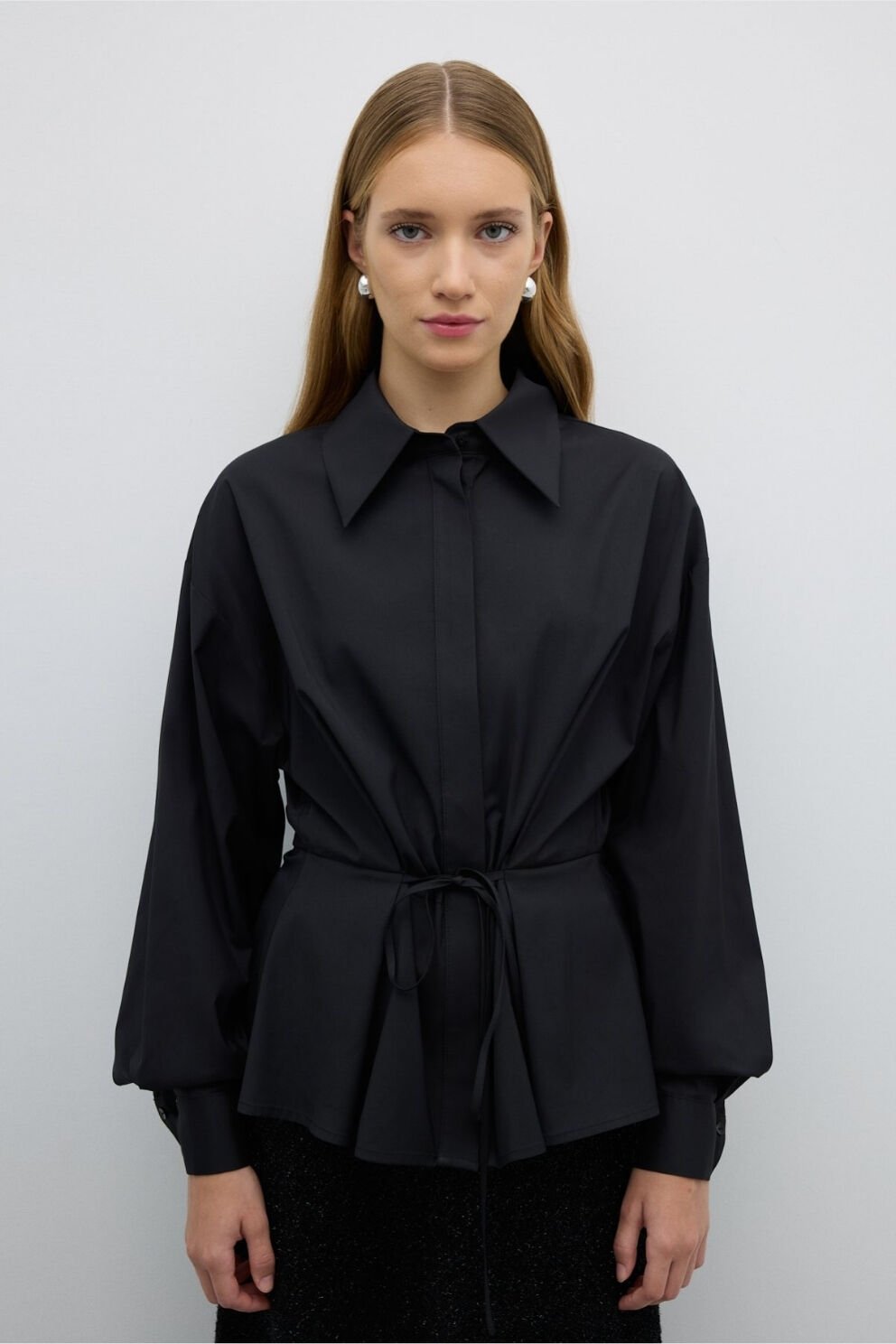 Roman Beli Bağlama Detaylı Uzun Kol Gömlek Siyah