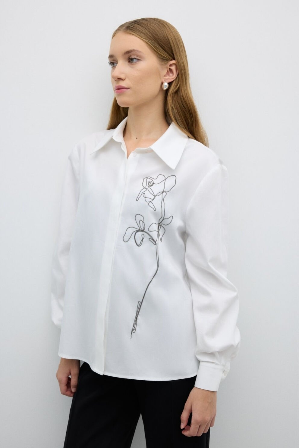 Roman Zincir İşlemeli Uzun Kol Gömlek Beyaz