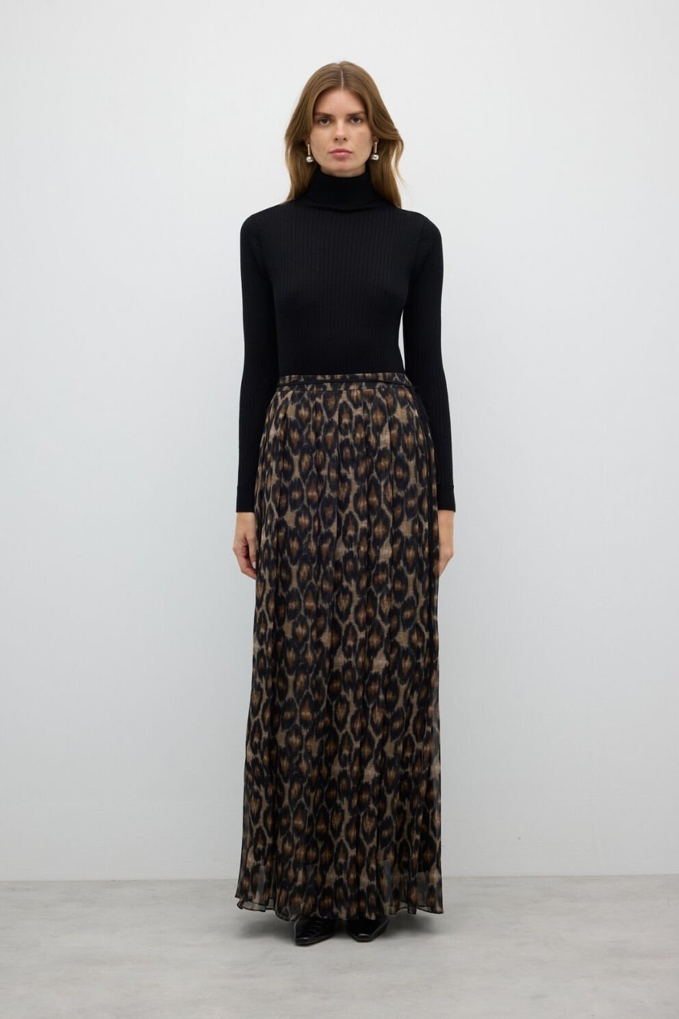 Roman Leopar Desenli Pileli Uzun Etek Standart Renk