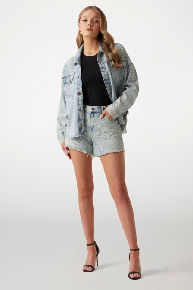 Guess Suni Taş Süslemeli Denim Şort Mavi