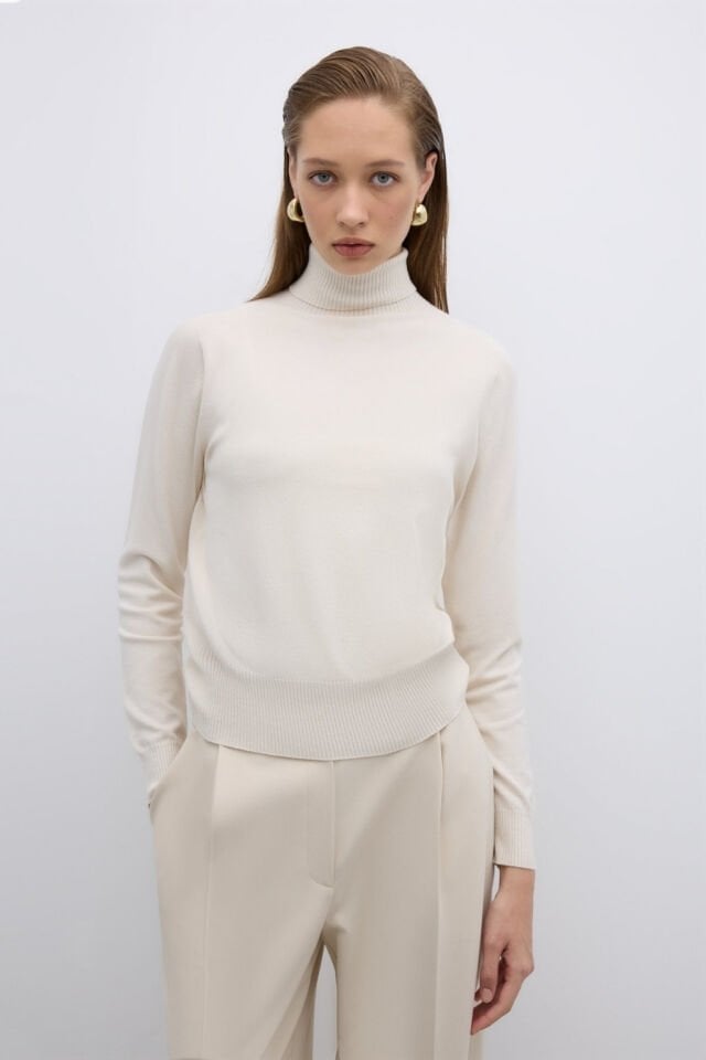 Roman Balıkçı Yaka Triko Ekru