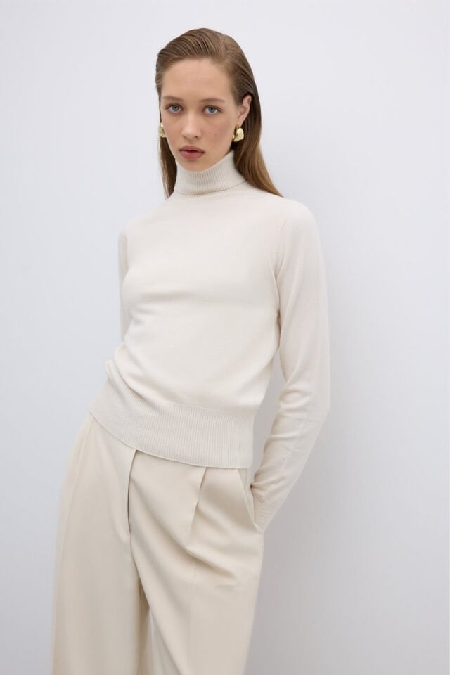 Roman Balıkçı Yaka Triko Ekru