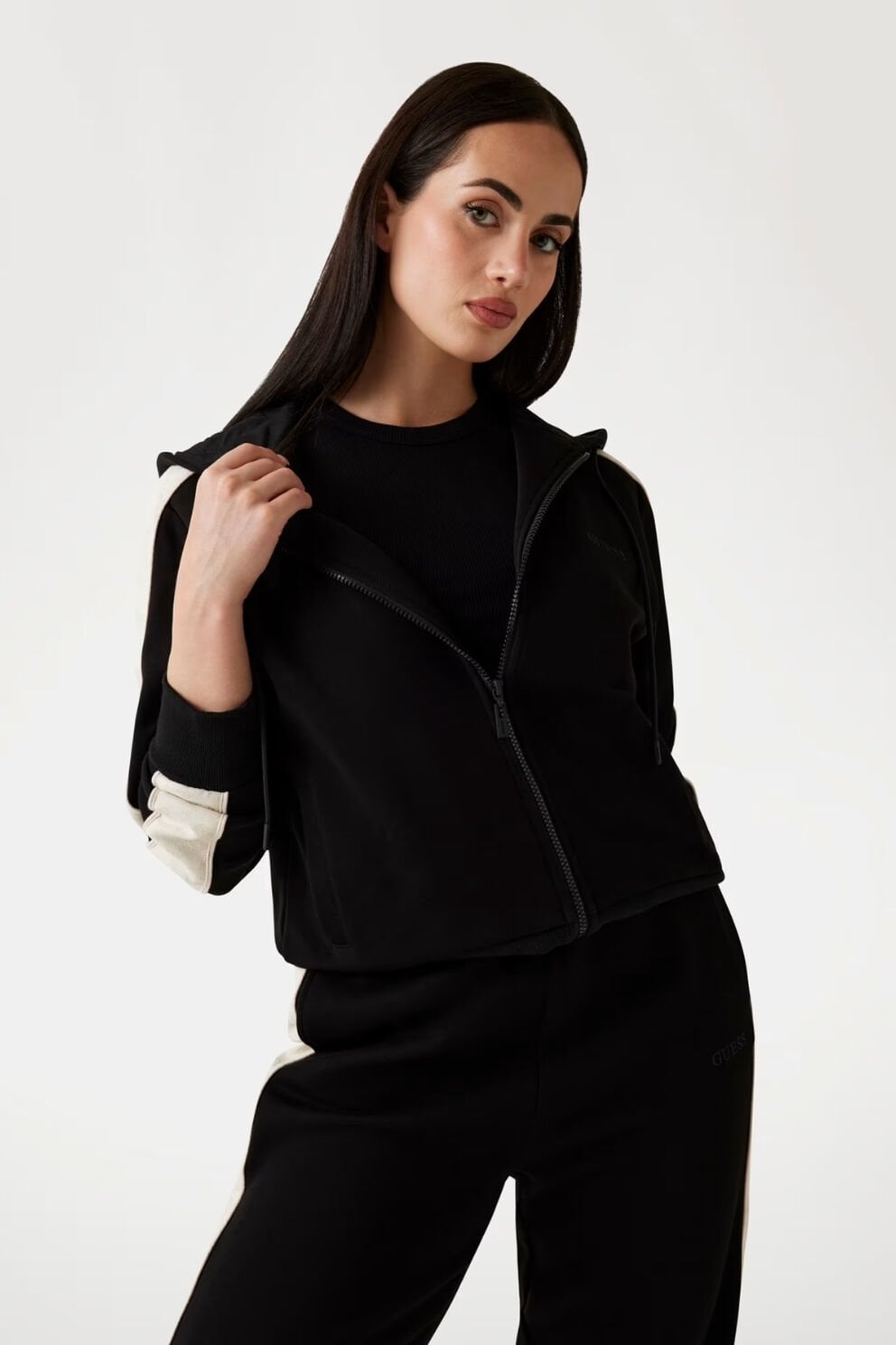Guess Kapüşonlu Fermuarlı Sweatshirt Siyah