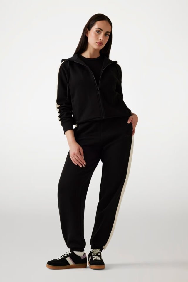 Guess Kapüşonlu Fermuarlı Sweatshirt Siyah