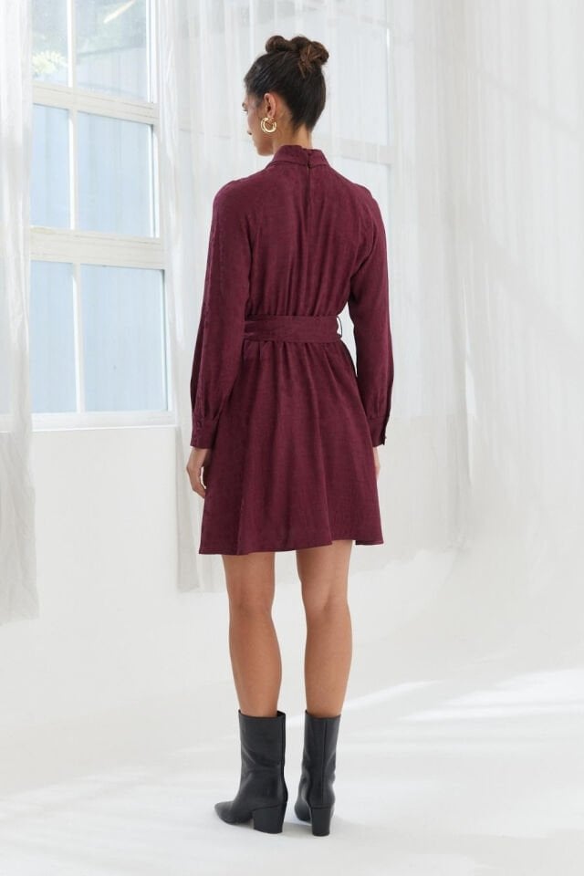 Naar Elbise Mürdüm