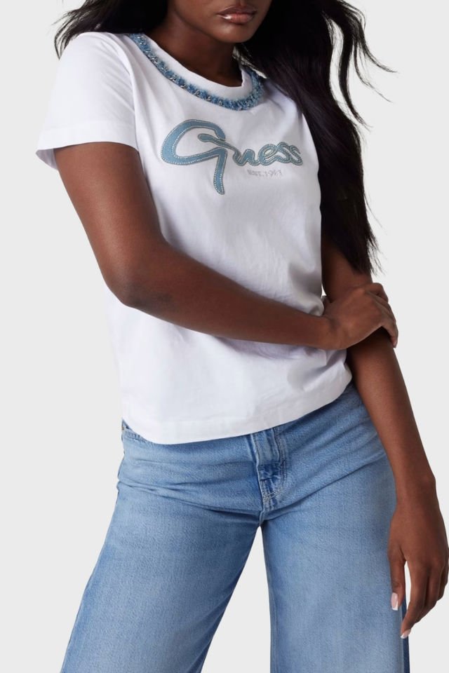 Guess Cn Ss Jeans Pamuklu Regular Fit Zincir Detaylı Bayan T Shirt Beyaz