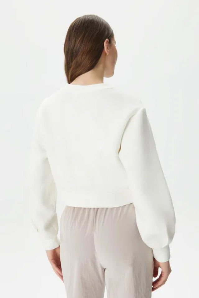 Guess Önde Logolu Kadın Sweatshirt Krem