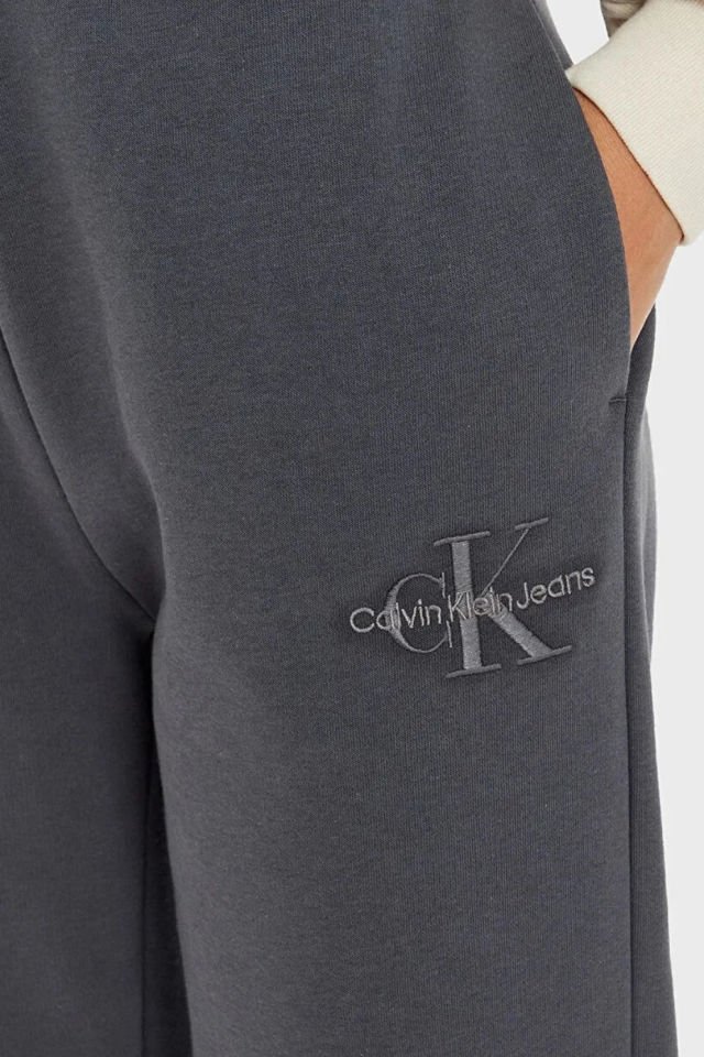Calvin Klein Jeans Kadın Standart Nakışlı Eşofman Altı Siyah