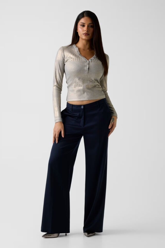 Guess Metalik Efektli Triko Üst Gümüş