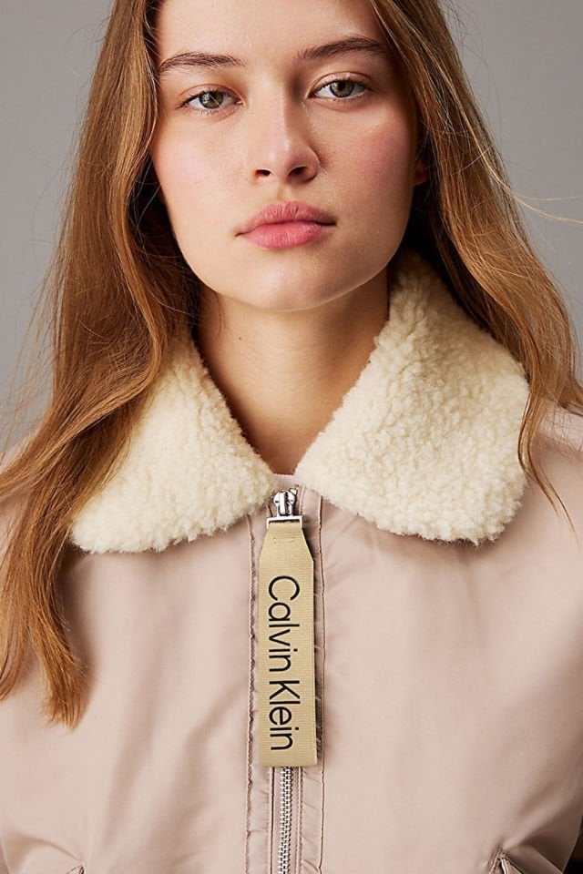 Calvin Klein Yakası Kürklü Ceket Bej