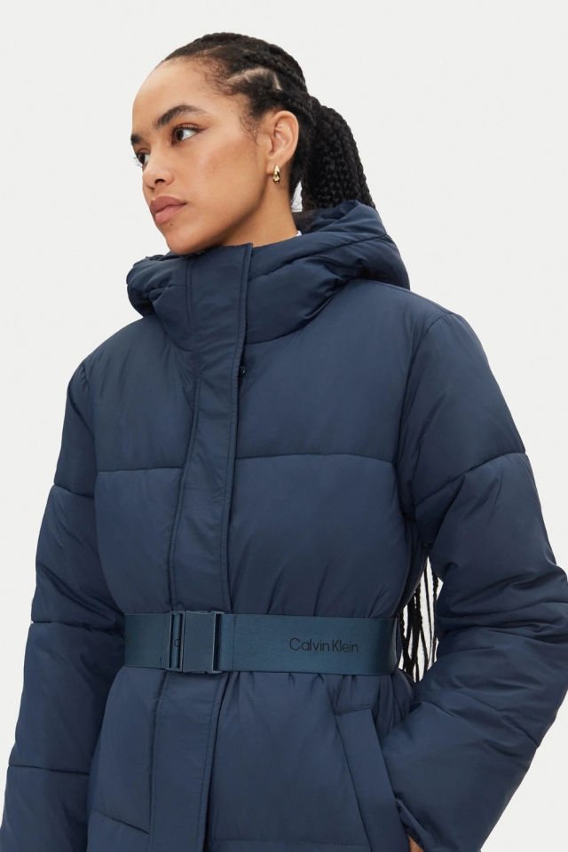 Calvin Klein Comfort Fit Logo Kemerli Uzun Şişme Mont Lacivert