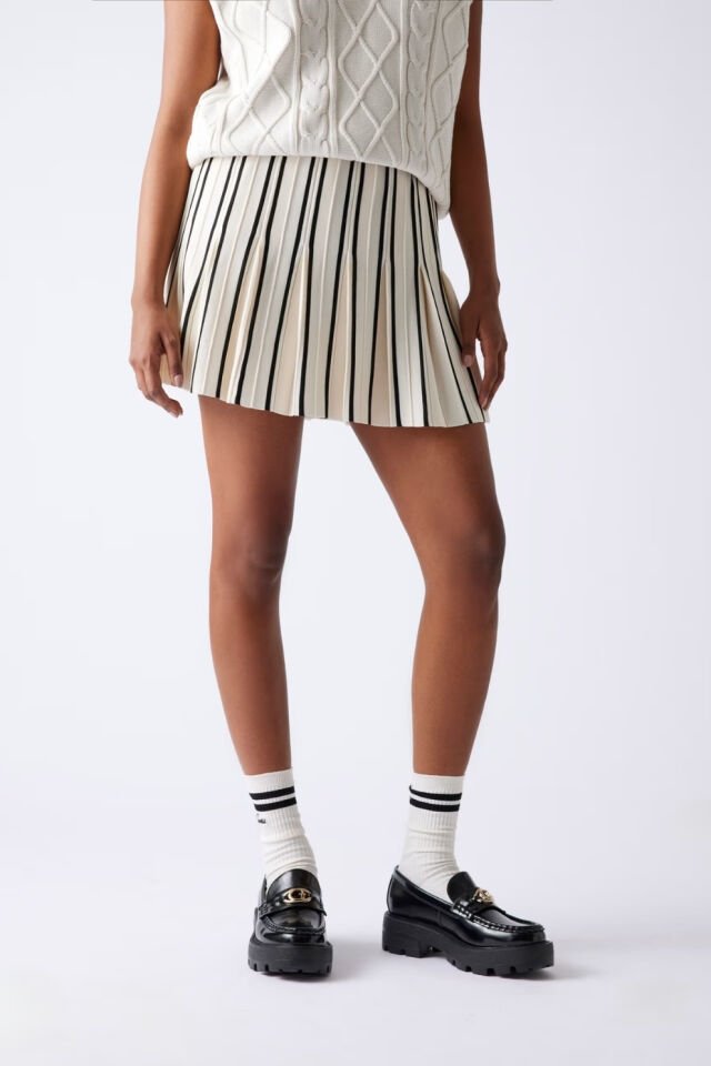 Guess Yanika Logo Yazılı Makosen Ayakkabı Siyah