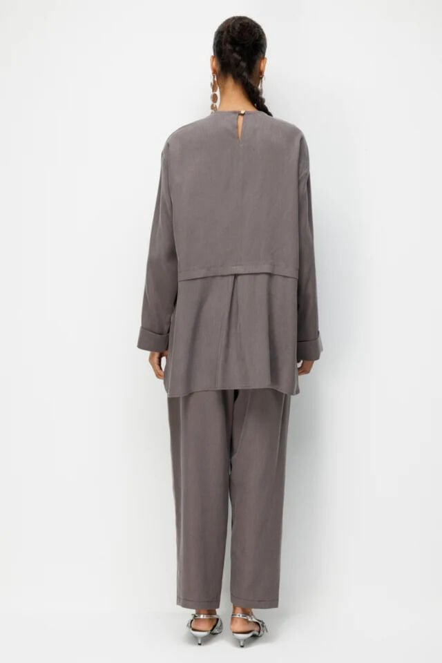 Ghisa Düğme Detaylı Oversize Takım