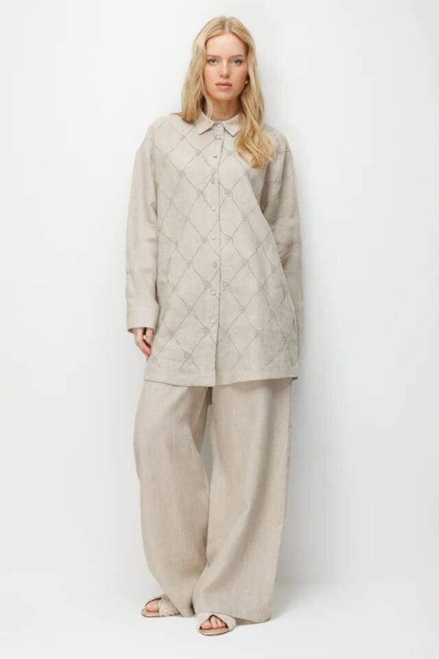 Ghisa Taş Detaylı Keten Takım Taş