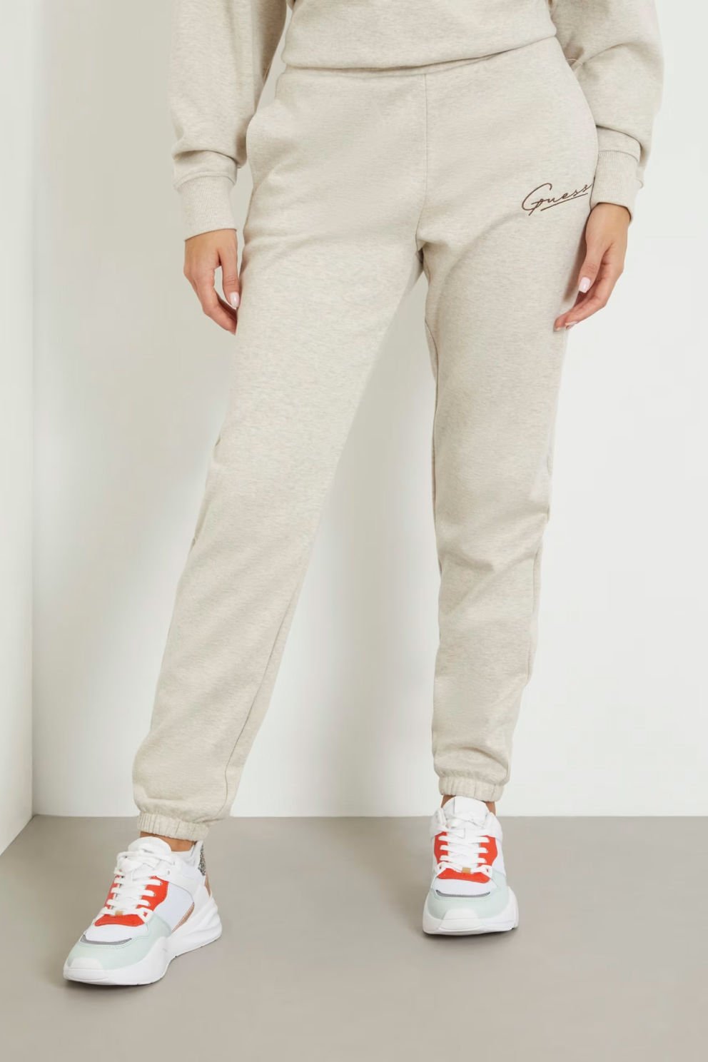 Guess Küçük Logolu Jogger Pantolon Bej