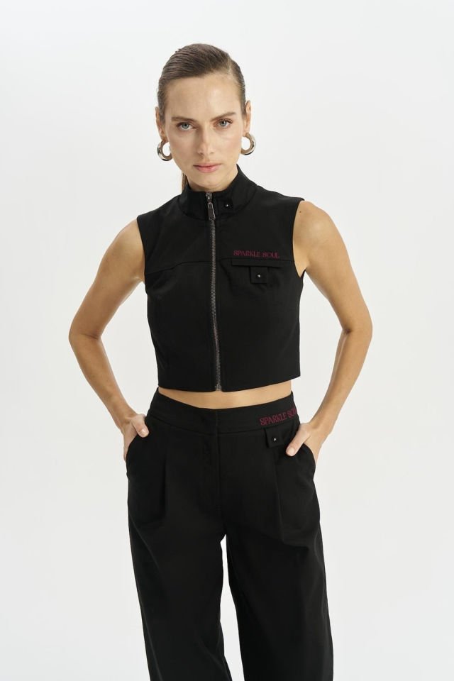 Naar Büstiyer Siyah