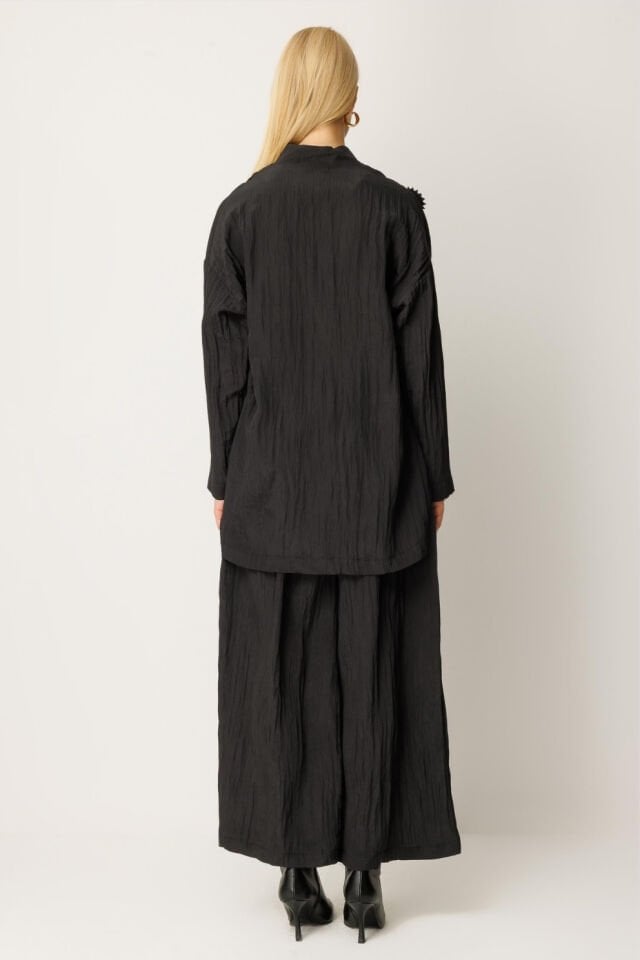 Ghisa Boyutlu Çiçek Detaylı Takım Siyah