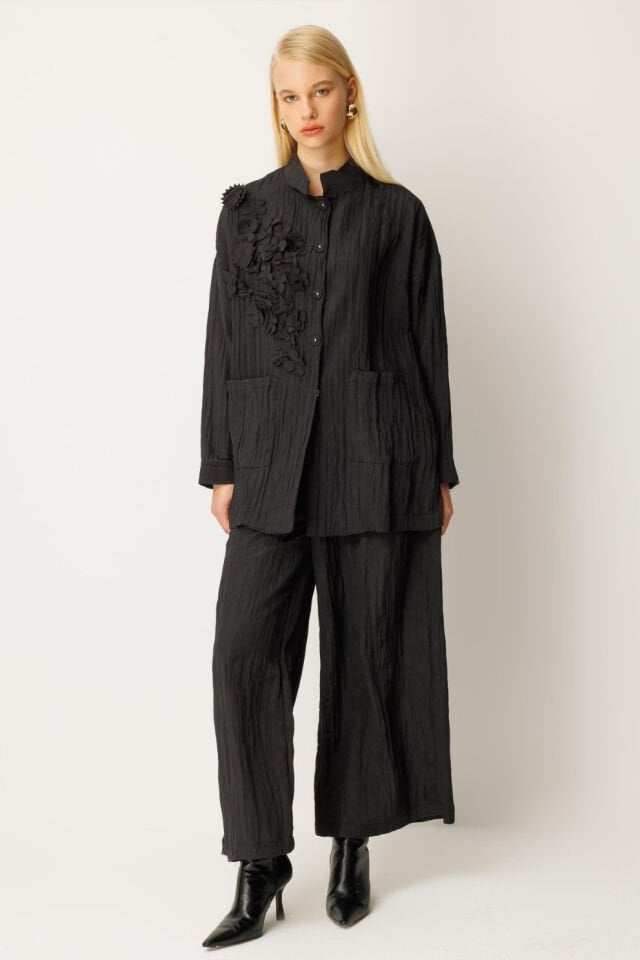 Ghisa Boyutlu Çiçek Detaylı Takım Siyah