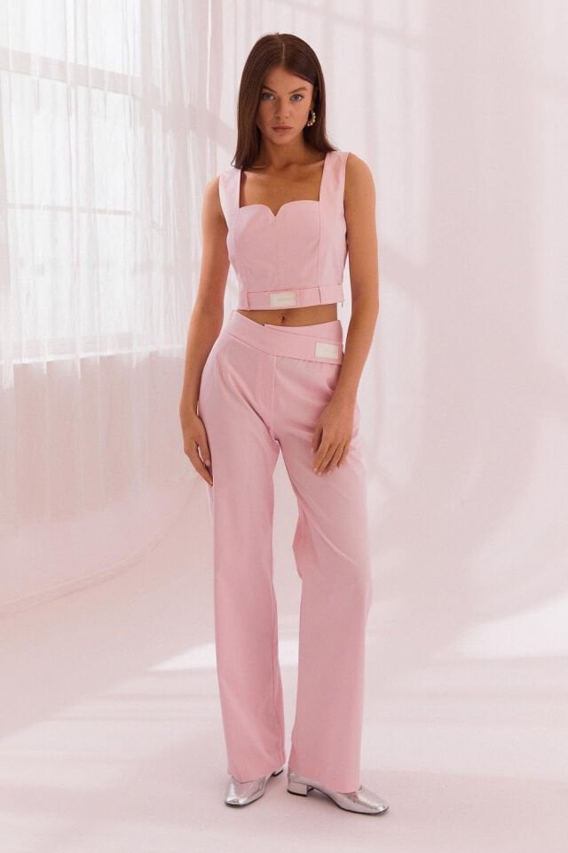 Naar Büstiyer Pembe