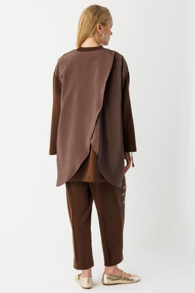 Ghisa Şerit Detaylı Takım Kahve