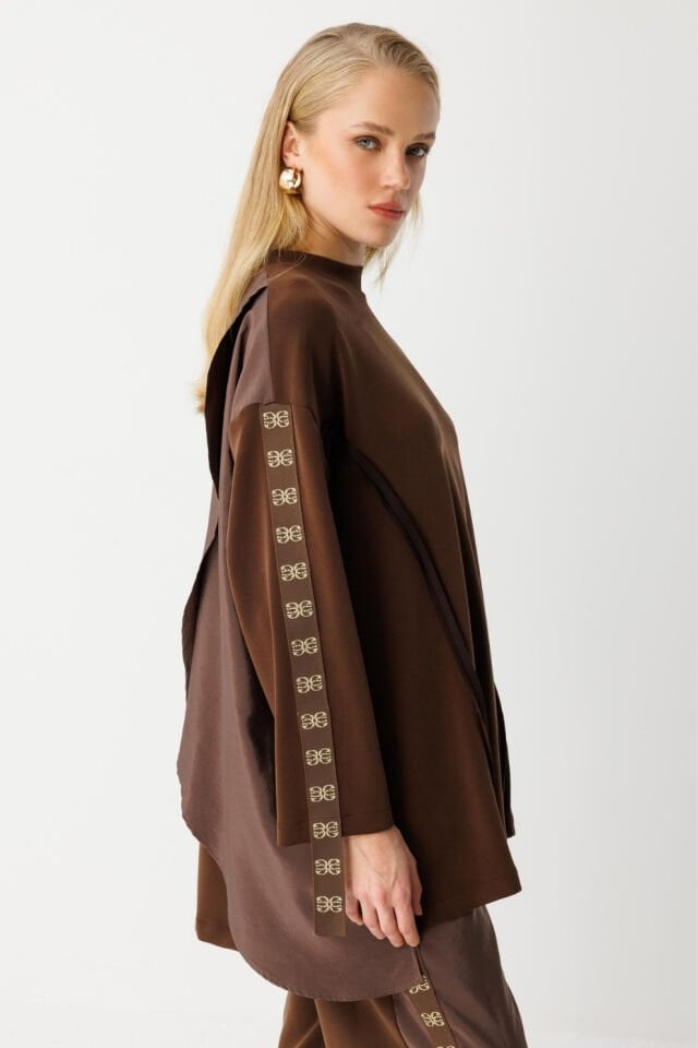 Ghisa Şerit Detaylı Takım Kahve