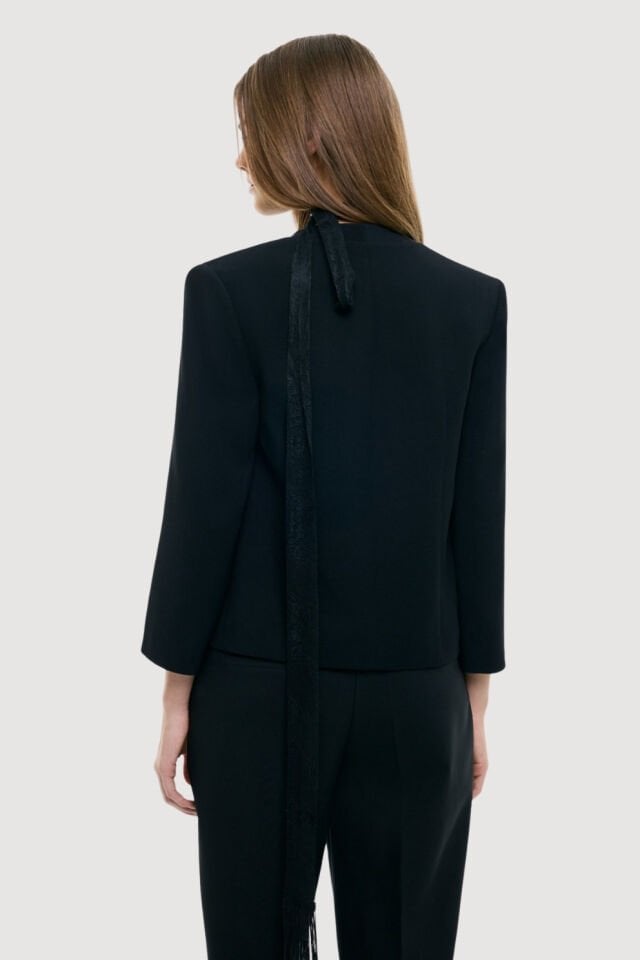 Roman V Yaka Krep Ceket Siyah