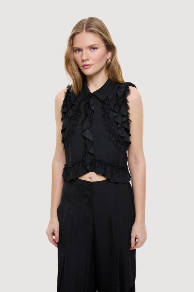 Roman Dantel ve Volan Detaylı Kolsuz Gömlek Siyah