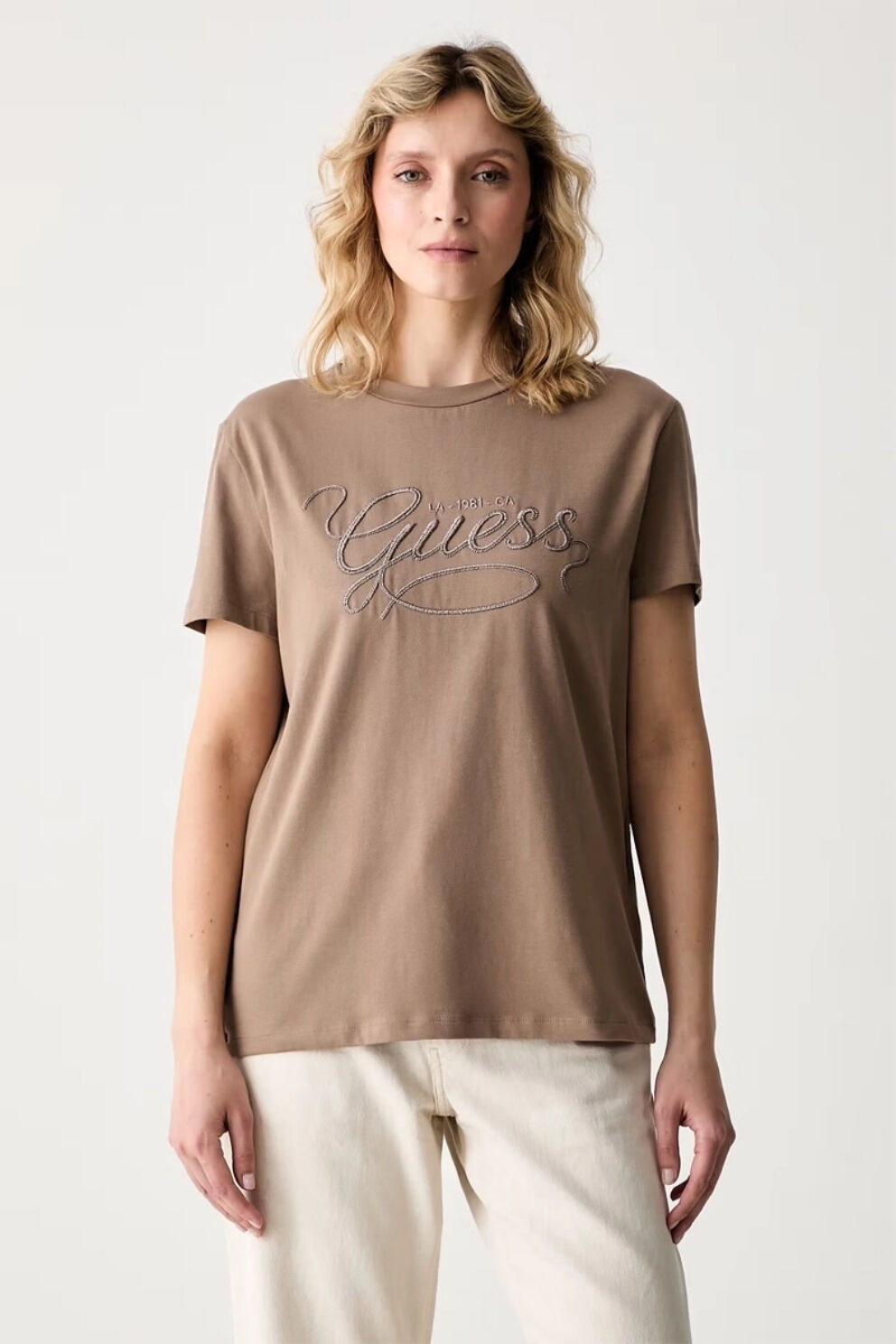 Guess Syrma Kadın Aktif Regular Fit T-Shirt Kahverengi
