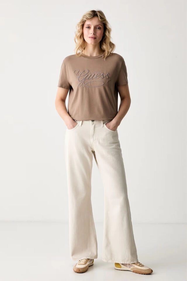 Guess Syrma Kadın Aktif Regular Fit T-Shirt Kahverengi