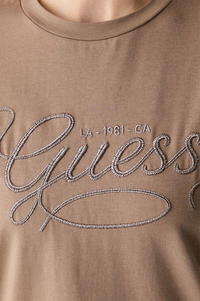 Guess Syrma Kadın Aktif Regular Fit T-Shirt Kahverengi