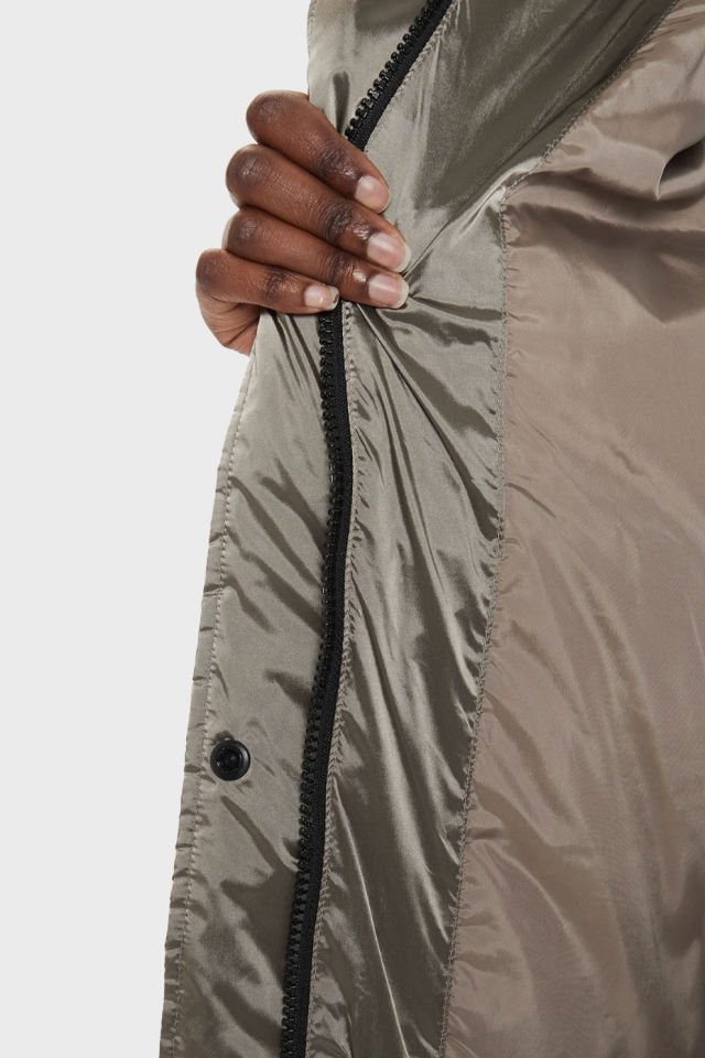 Calvin Klein Logolu Parlak Saten Şişme Mont Bronz