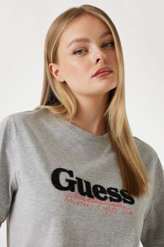 Guess Kutu Logolu Tişört Gri