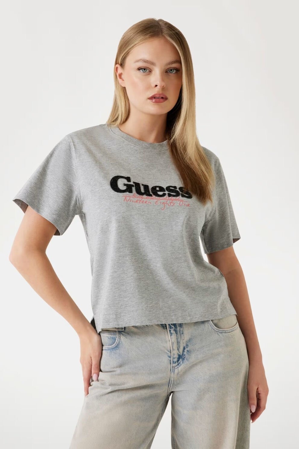 Guess Kutu Logolu Tişört Gri
