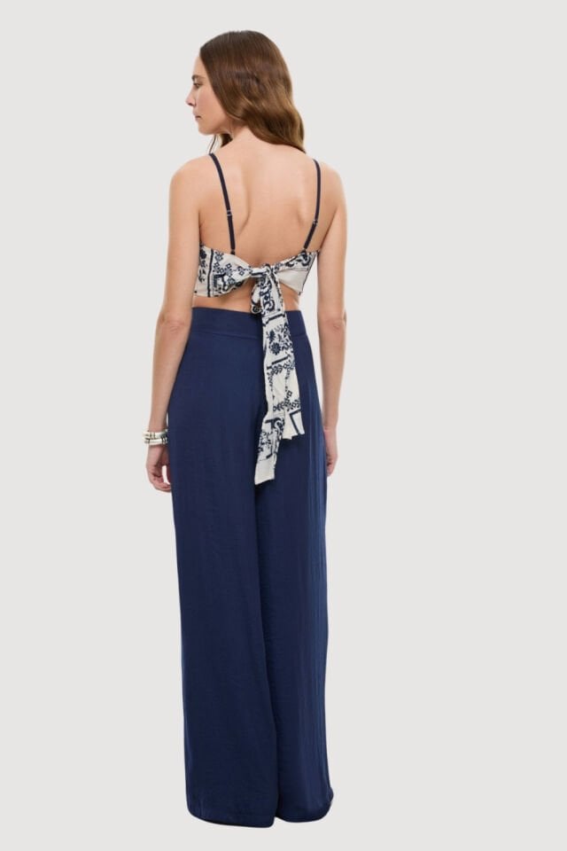 Roman Kruvaze Görünümlü Bağlama Detaylı Geniş Paça Pantolon Lacivert