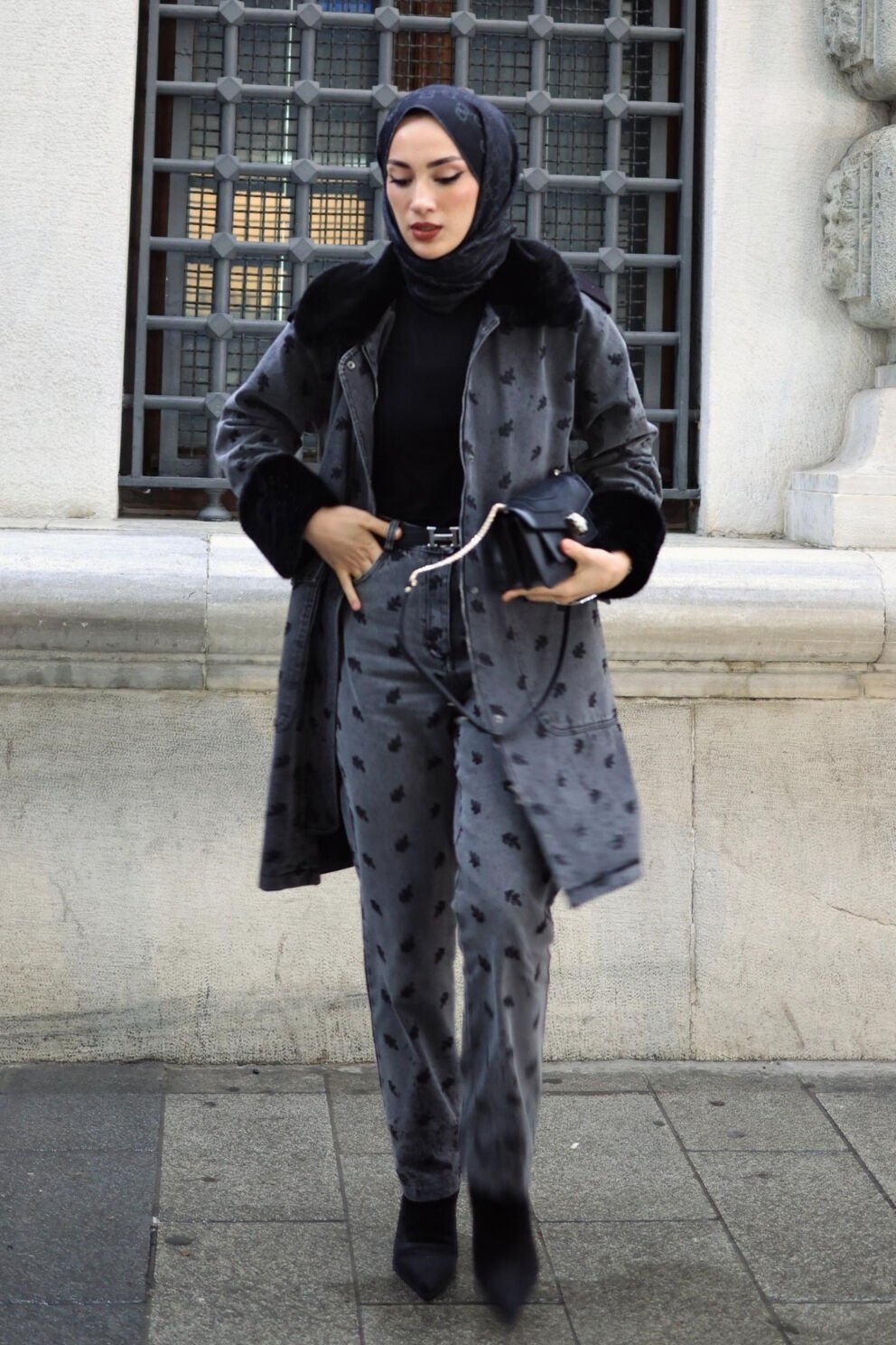 Mascara Nakış Süslemeli Siyah Jean