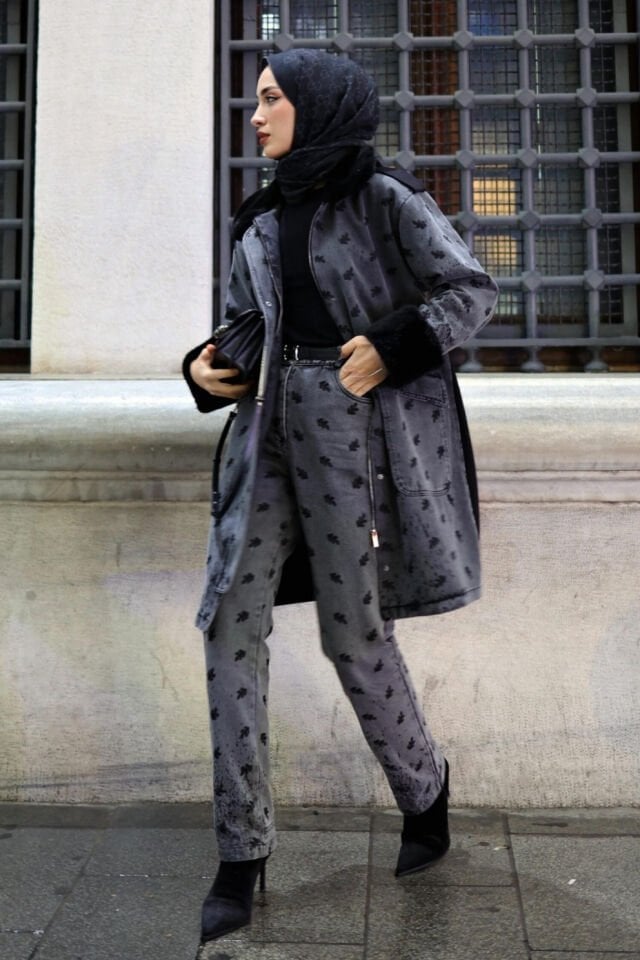 Mascara Nakış Süslemeli Siyah Jean