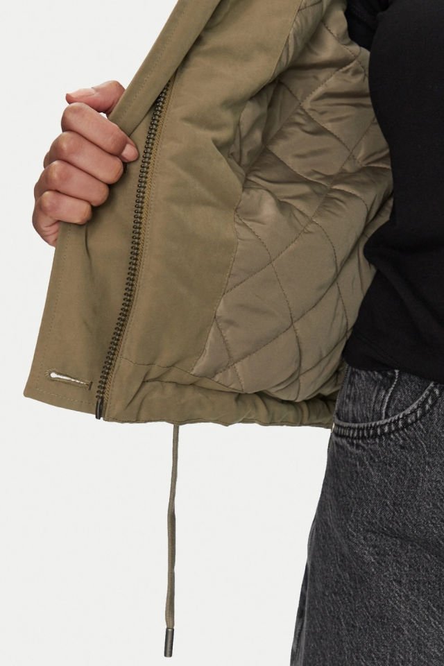 Guess Geçiş Ceketi Yeşil Normal Kesim