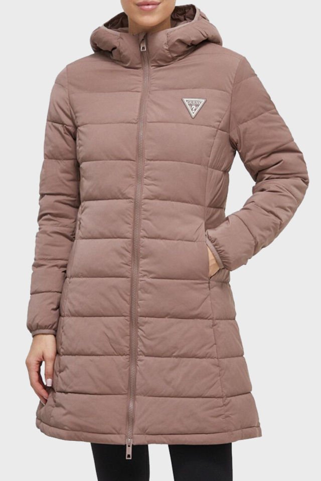 Guess Regular Fit Kapüşonlu Uzun Şişme Bayan Mont Kahverengi