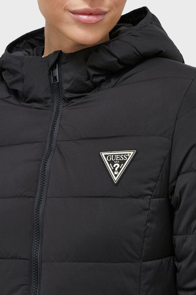 Guess Regular Fit Kapüşonlu Uzun Şişme Bayan Mont Siyah